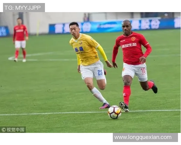 梅州铁汉生态迎战恒大足球队全力争胜展现实力与决心